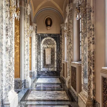 Casa Aurea By Burghesius Apartment